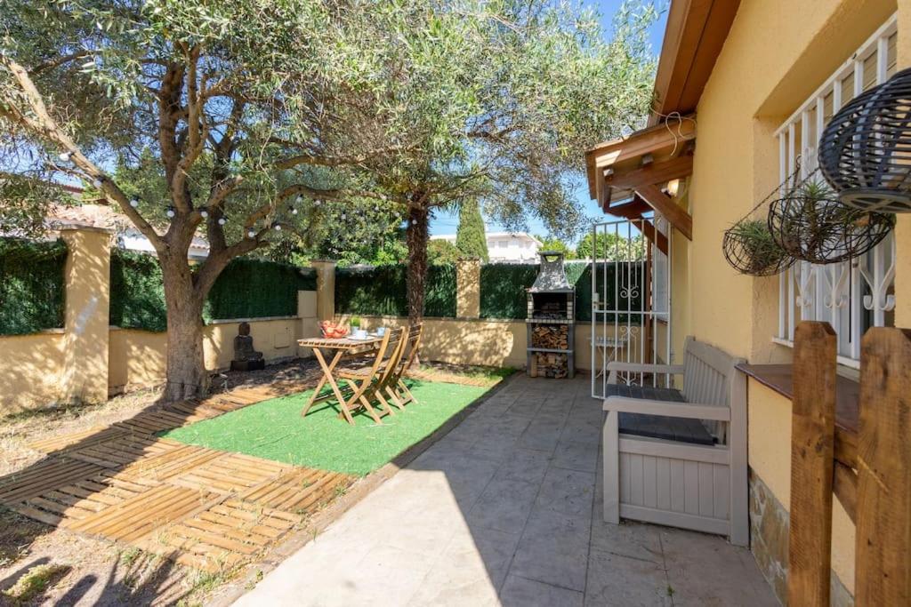 エンプリアブラバ Casita Con Jardin, Bbq, Wifi, Centro Y Playaヴィラ エクステリア 写真