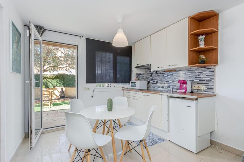 エンプリアブラバ Casita Con Jardin, Bbq, Wifi, Centro Y Playaヴィラ エクステリア 写真